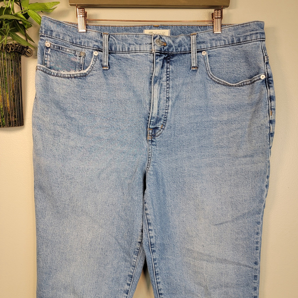Madewell The Mom Jean High Rise Light Blue Wash Relaxed Tapered Ankle 33 Jeans - Picture 6 of 13